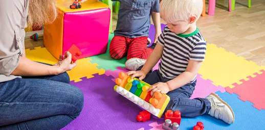 Jak wspierać rozwój samodzielności u&nbsp;malucha?